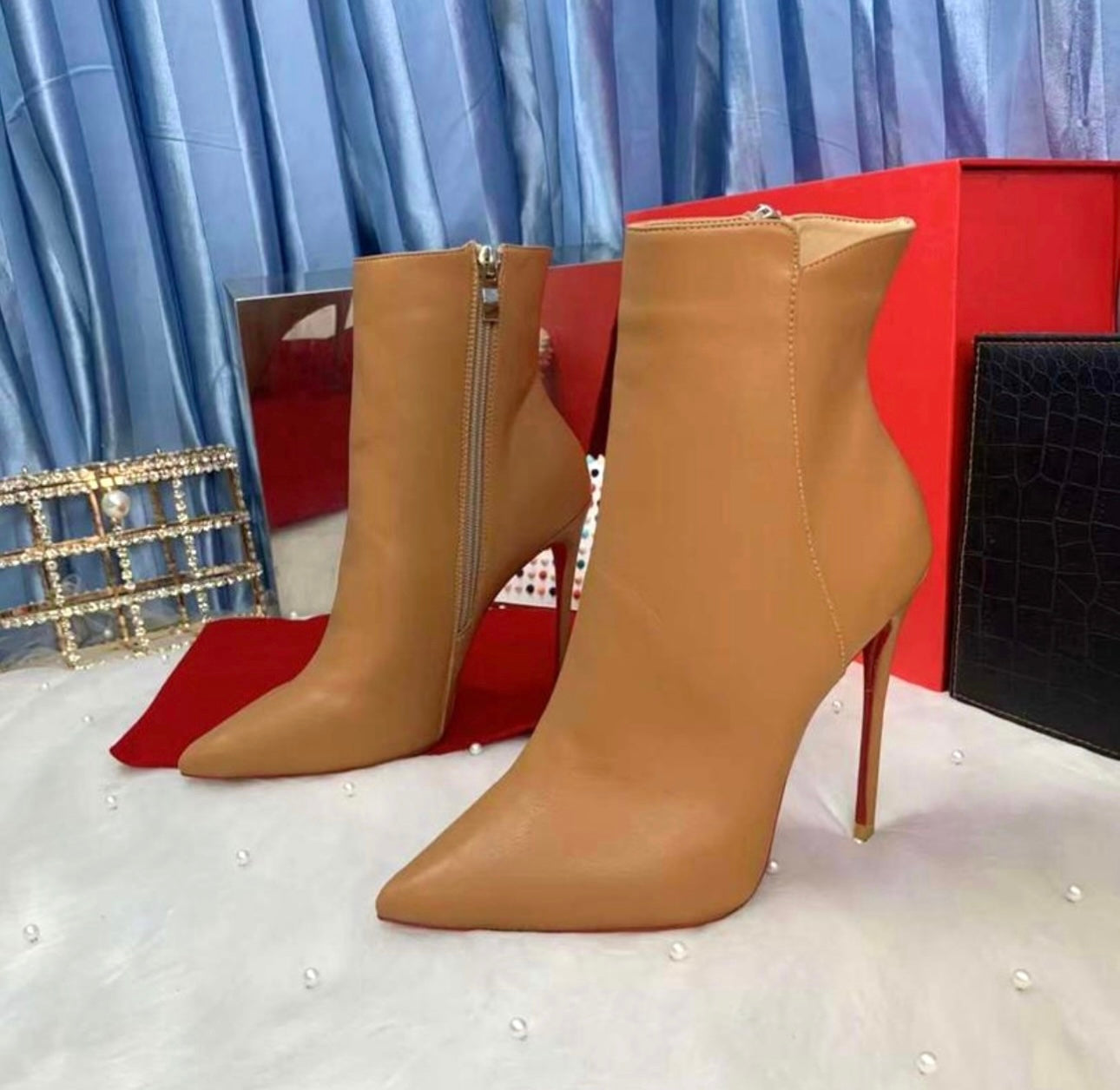 Botin Lace